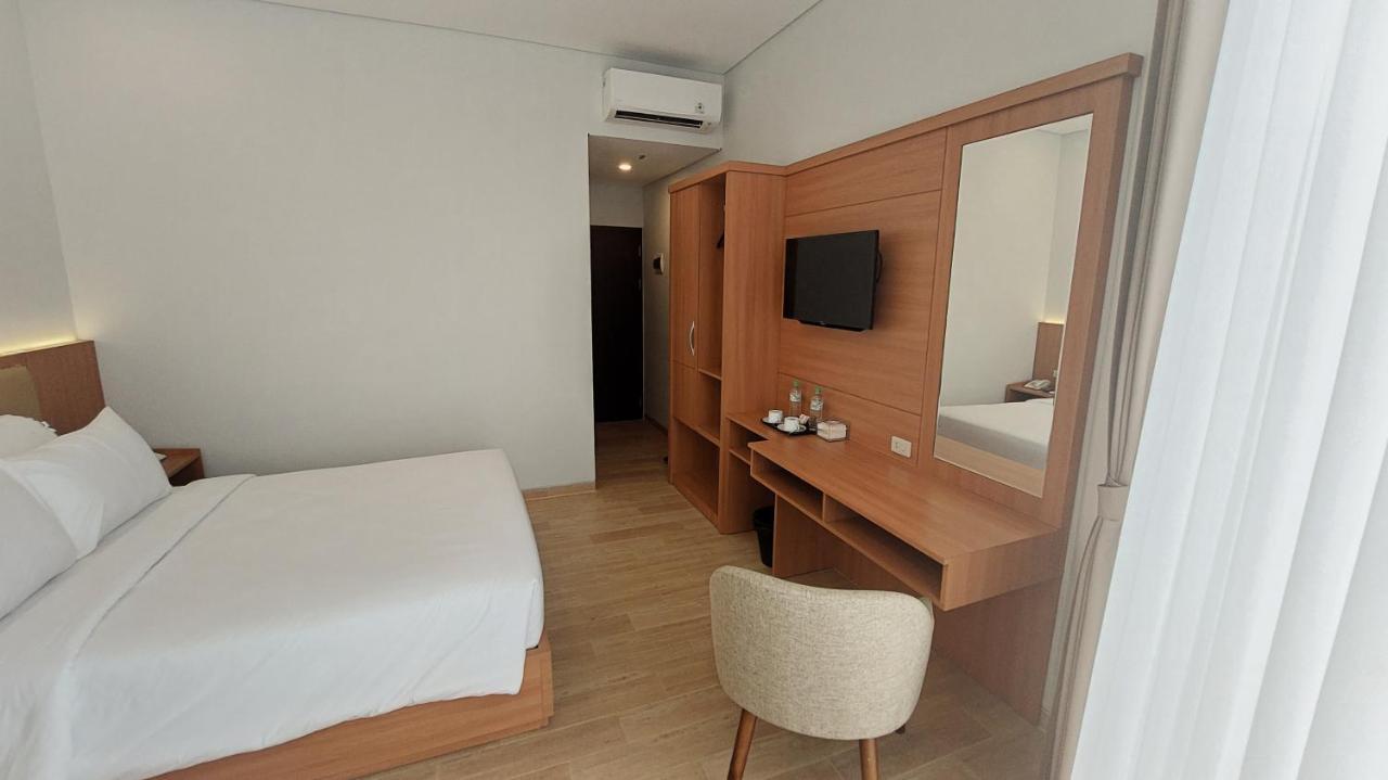 Ayman Syariah Hotel スラバヤ エクステリア 写真